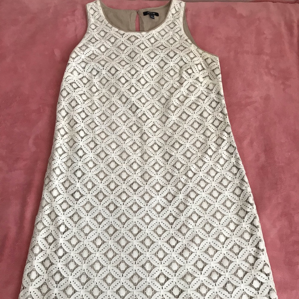Pre-owned midi cream dress xs-m